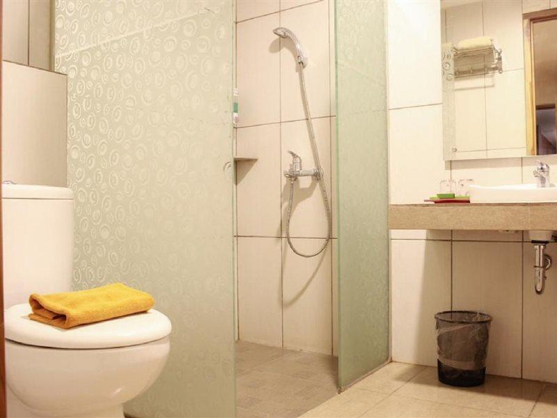 Hotel Reddoorz Premium Near Bandung Station Exterior foto
