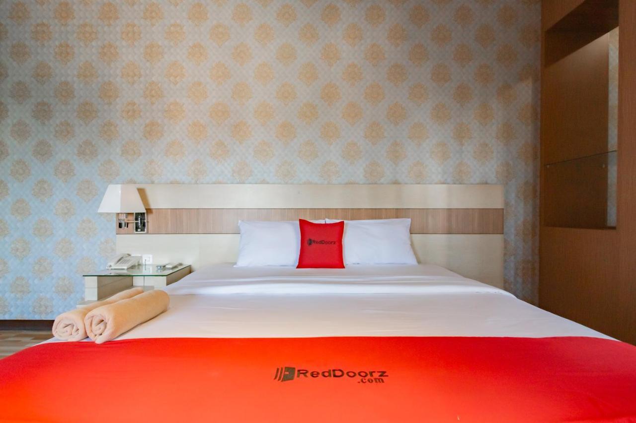Hotel Reddoorz Premium Near Bandung Station Exterior foto