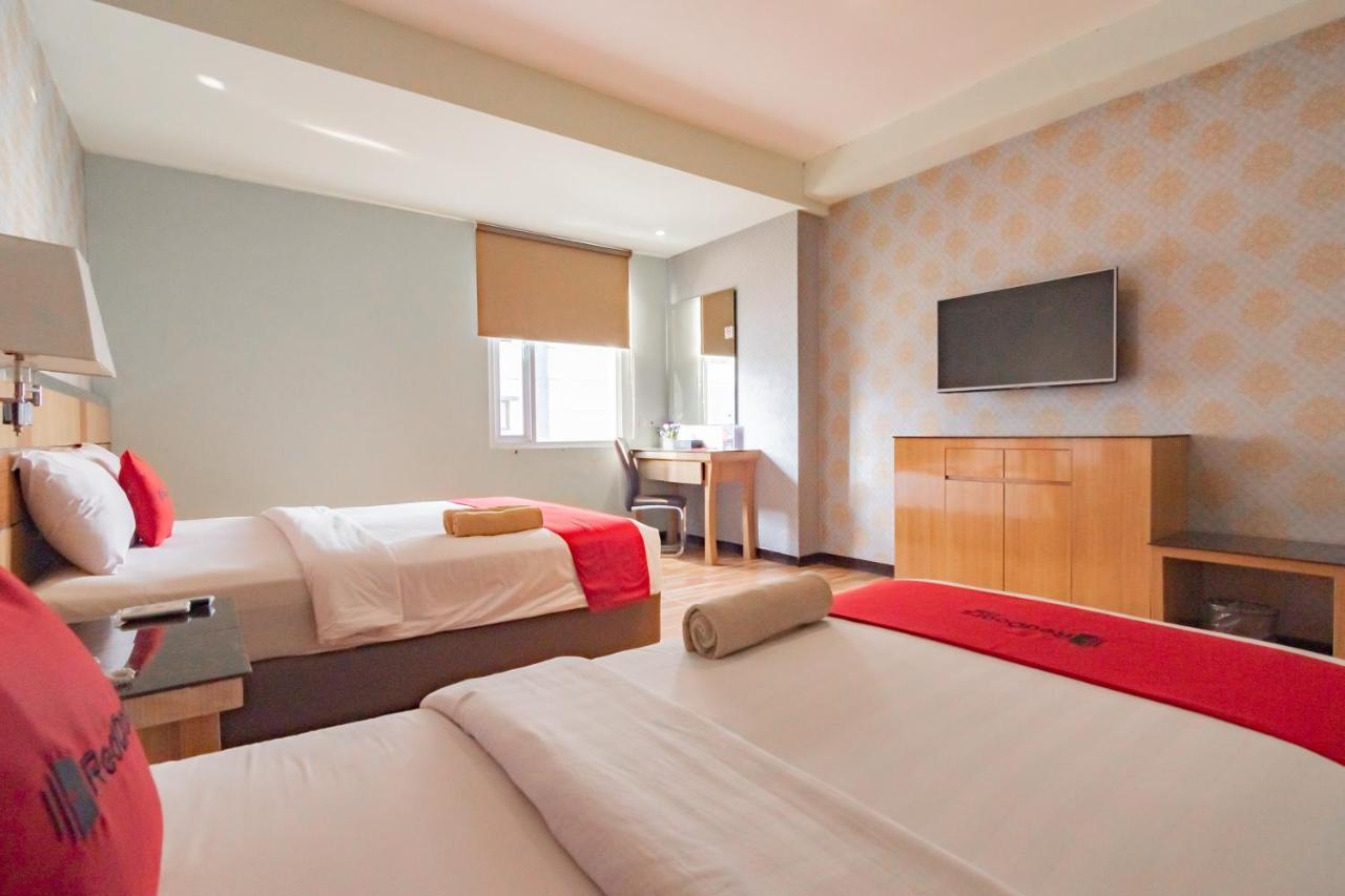 Hotel Reddoorz Premium Near Bandung Station Exterior foto
